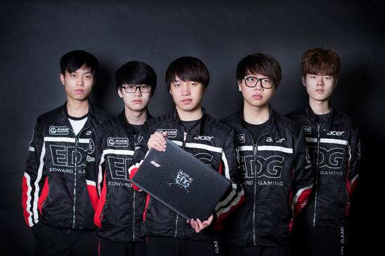 亚和巴黎圣 亚和巴黎圣